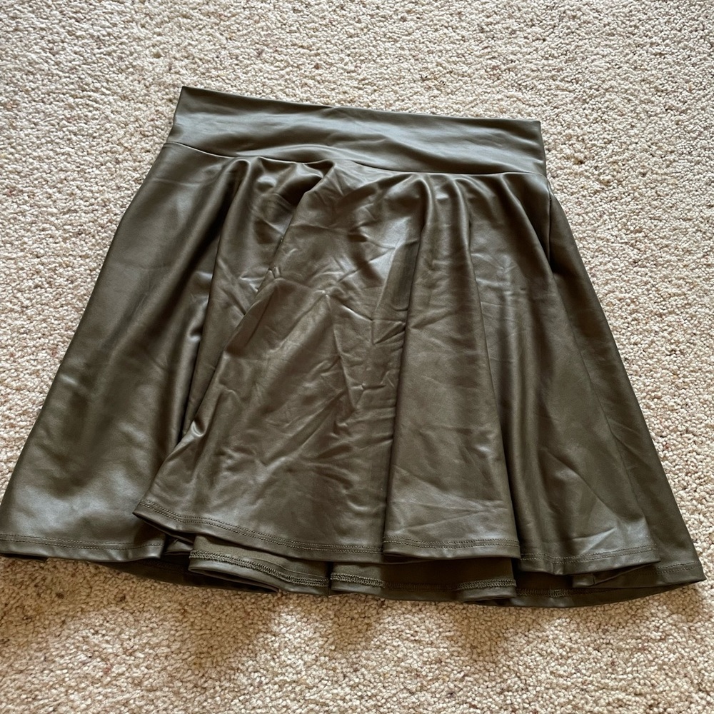 Faux leather mini skirt